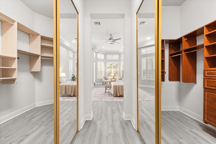 Image No.35-5 Bed House for sale