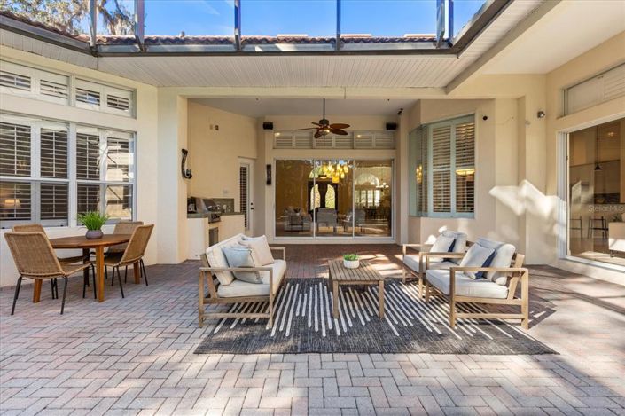 Image No.51-5 Bed House for sale