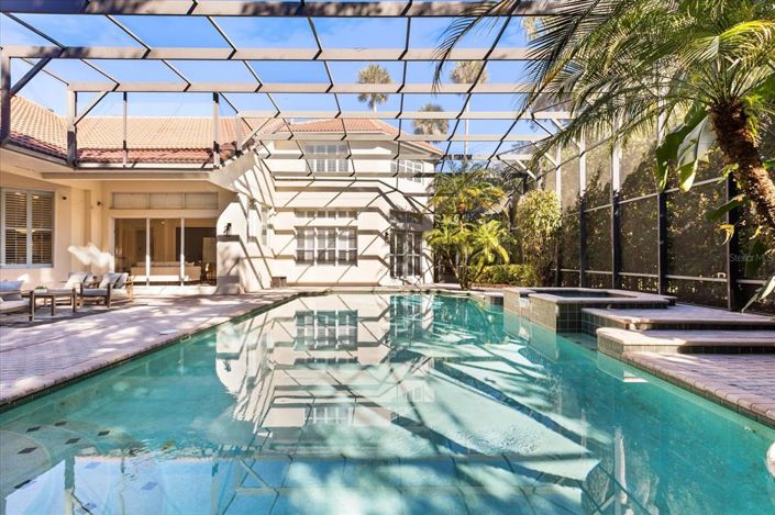 Image No.55-5 Bed House for sale