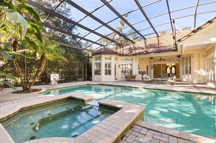 Image No.56-5 Bed House for sale