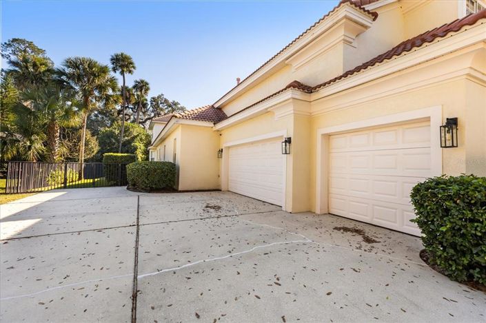 Image No.58-5 Bed House for sale