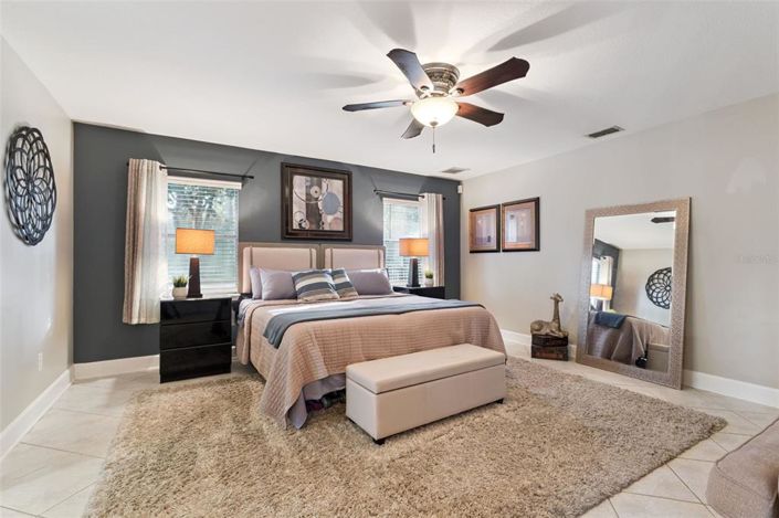 Image No.16-4 Bed House for sale