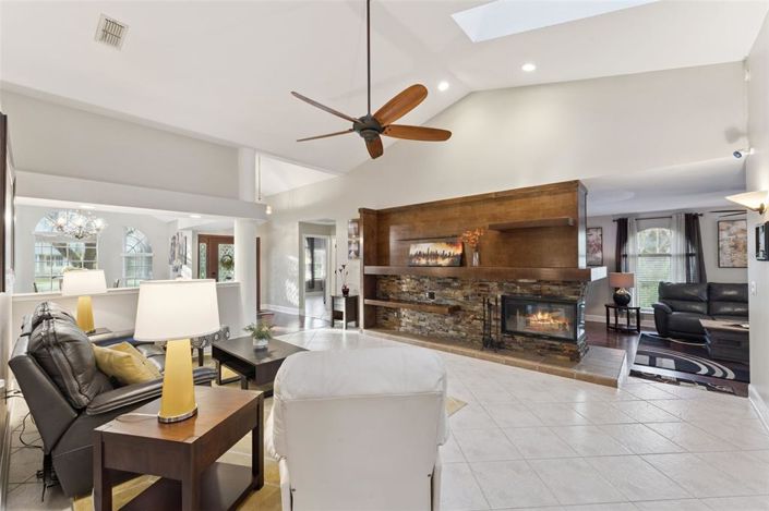 Image No.8-4 Bed House for sale