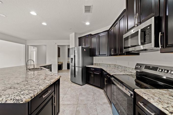 Image No.7-Maison de 4 chambres à vendre à Saint John