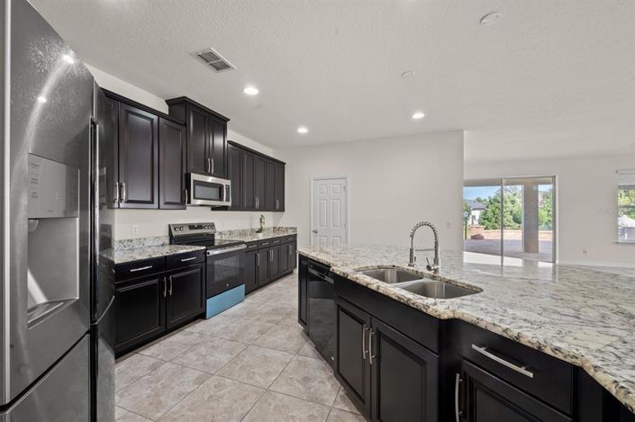 Image No.8-Maison de 4 chambres à vendre à Saint John