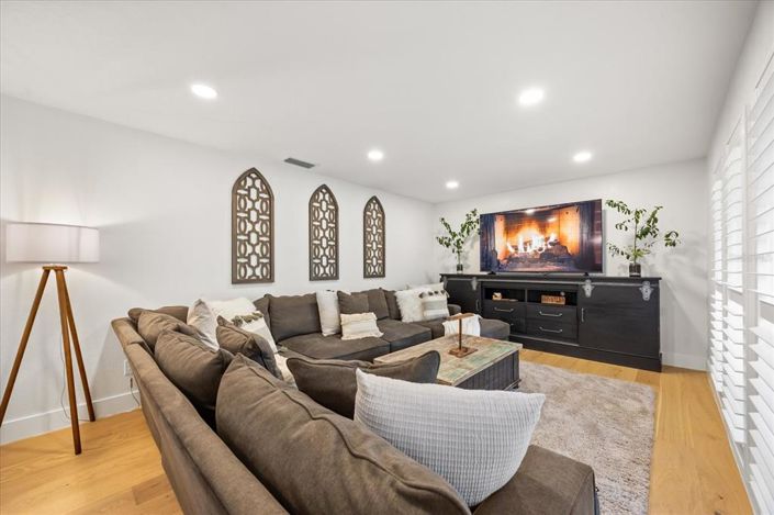 Image No.11-4 Bed House for sale