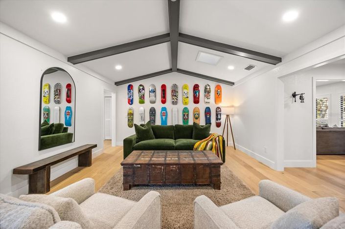 Image No.12-4 Bed House for sale