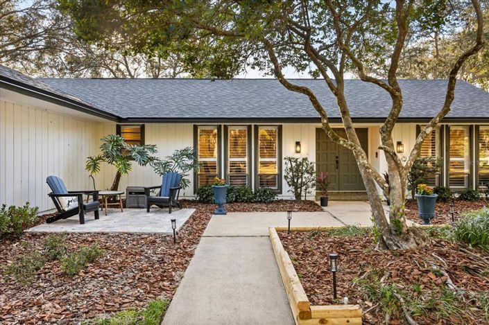 Image No.2-4 Bed House for sale