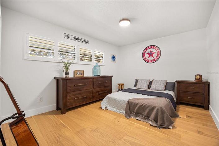 Image No.25-4 Bed House for sale