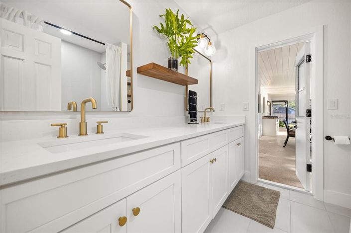 Image No.27-4 Bed House for sale