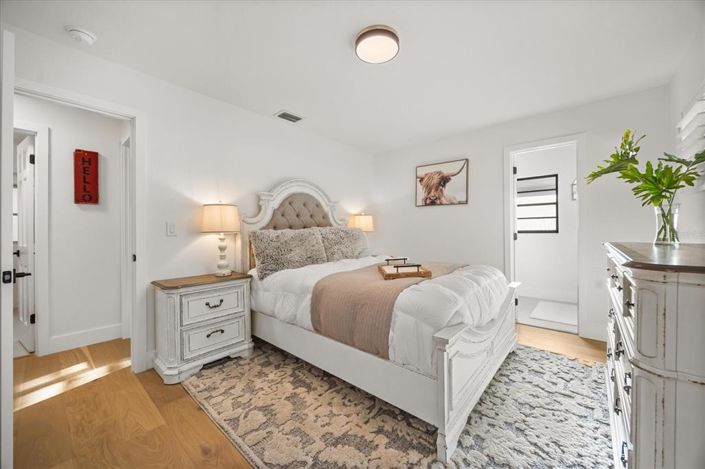 Image No.30-4 Bed House for sale