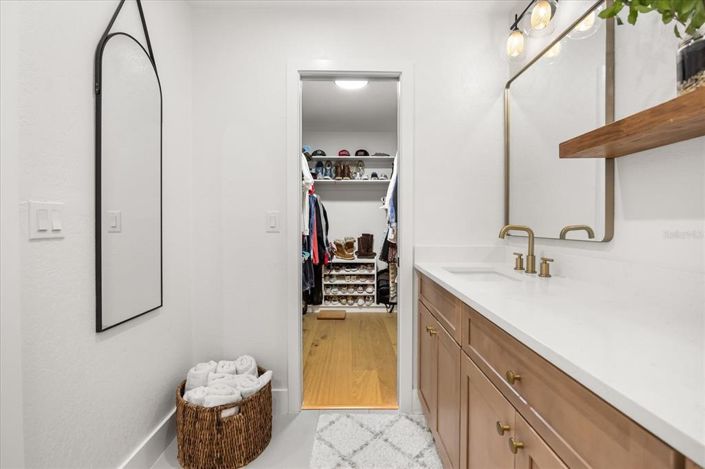 Image No.37-4 Bed House for sale