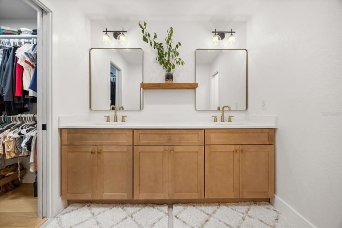 Image No.38-4 Bed House for sale