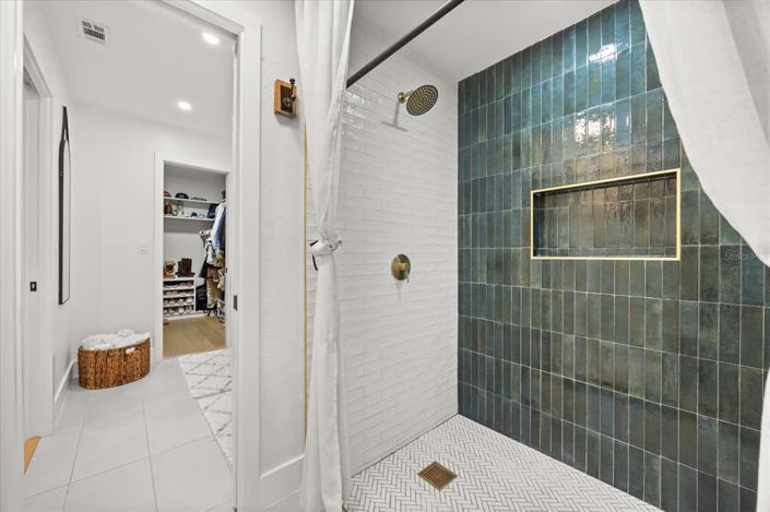 Image No.42-4 Bed House for sale