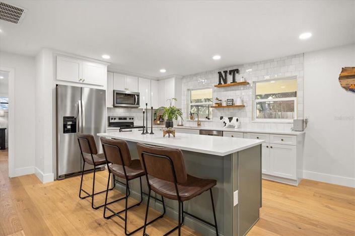 Image No.7-4 Bed House for sale