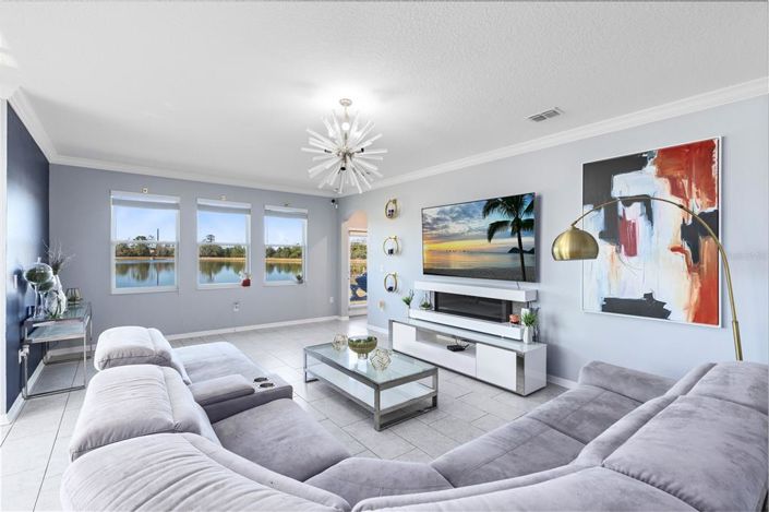 Image No.11-5 Bed House for sale