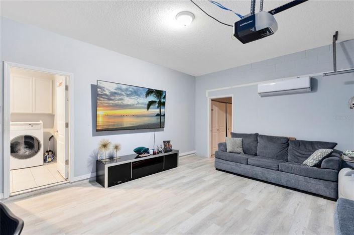 Image No.16-5 Bed House for sale