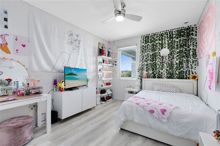 Image No.29-5 Bed House for sale