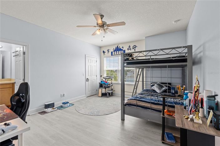 Image No.27-6 Bed House for sale