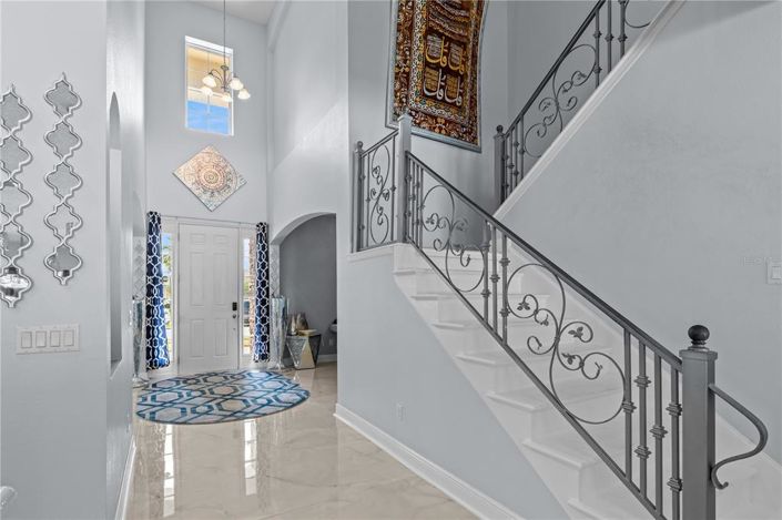 Image No.7-6 Bed House for sale