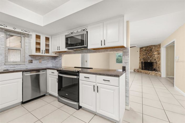 Image No.15-4 Bed House for sale