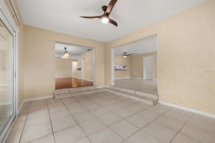 Image No.22-4 Bed House for sale