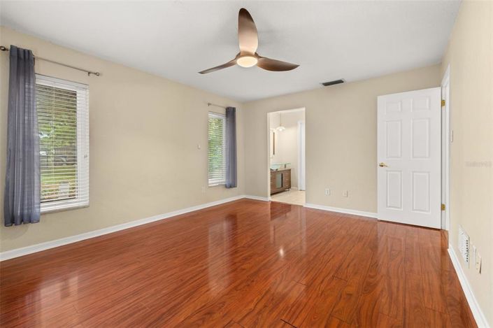 Image No.32-4 Bed House for sale