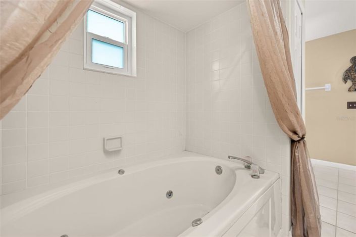 Image No.47-4 Bed House for sale