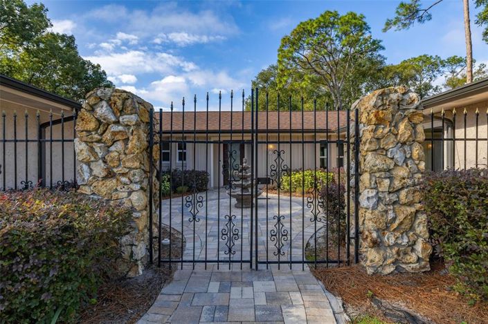 Image No.6-4 Bed House for sale