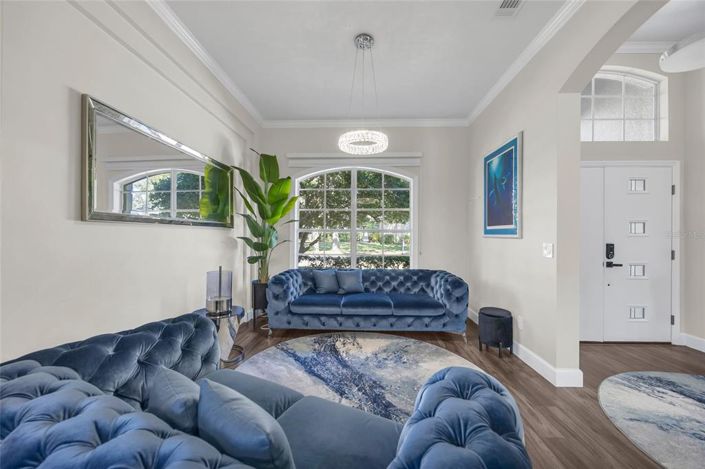 Image No.6-3 Bed House for sale