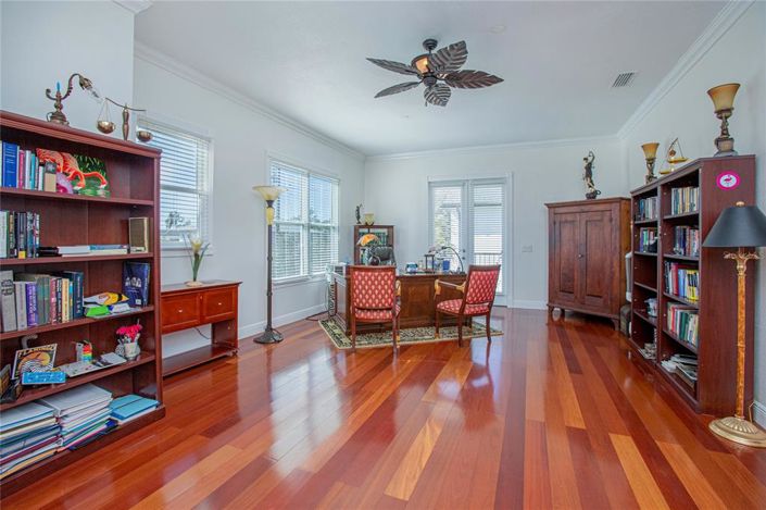 Image No.24-5 Bed House for sale