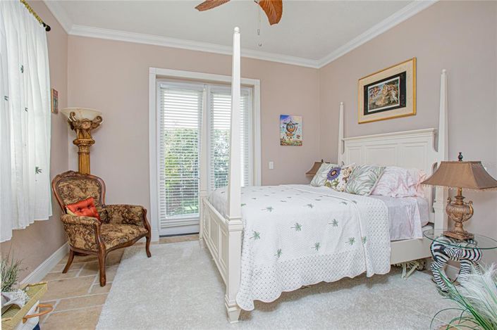 Image No.27-5 Bed House for sale