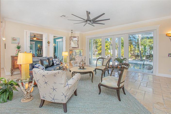 Image No.33-5 Bed House for sale