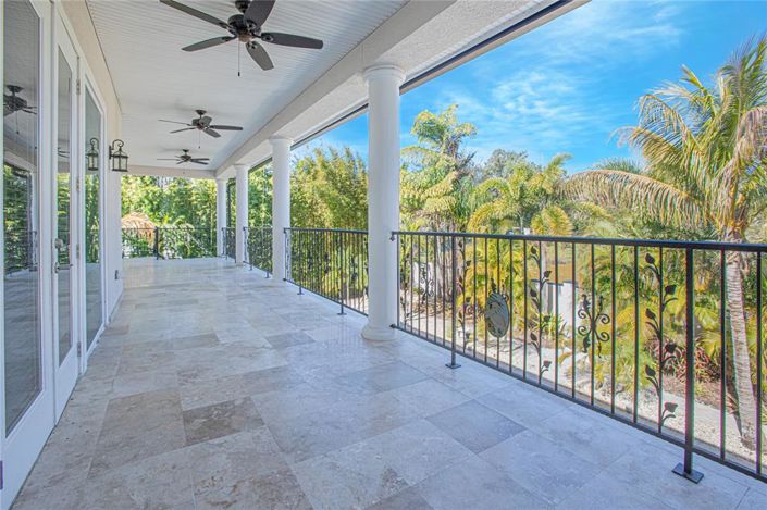 Image No.41-5 Bed House for sale