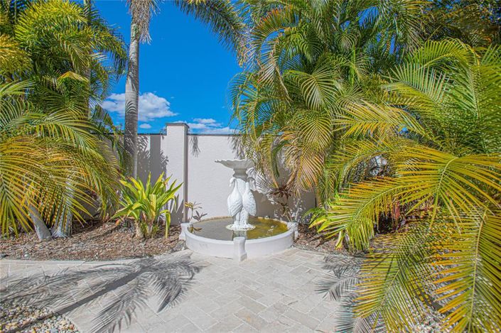 Image No.43-5 Bed House for sale