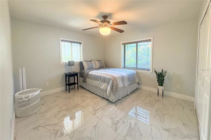 Image No.22-4 Bed House for sale