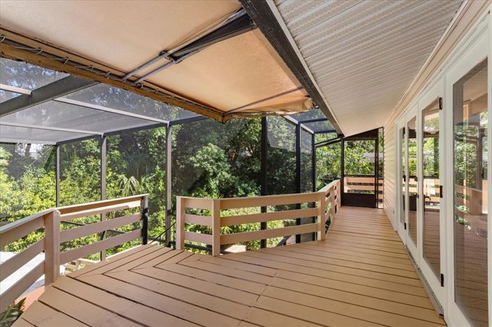 Image No.10-5 Bed House for sale