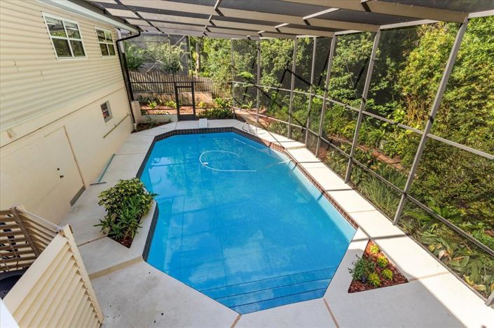 Image No.12-5 Bed House for sale