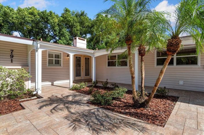 Image No.2-5 Bed House for sale