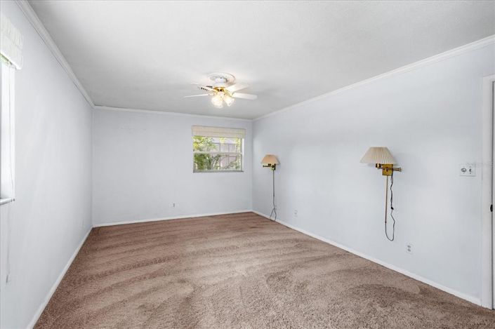 Image No.22-5 Bed House for sale