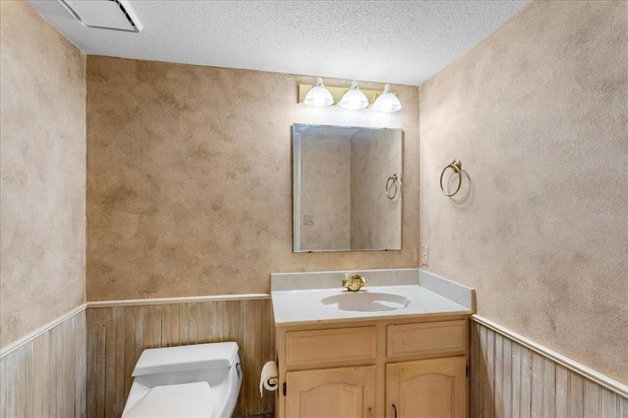 Image No.33-5 Bed House for sale