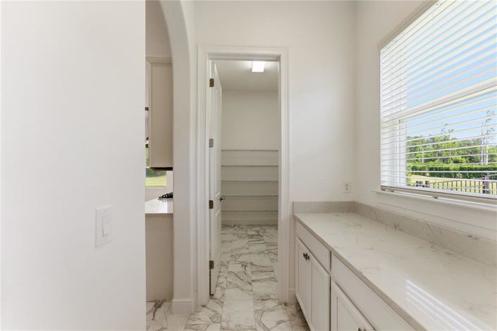 Image No.16-4 Bed House for sale