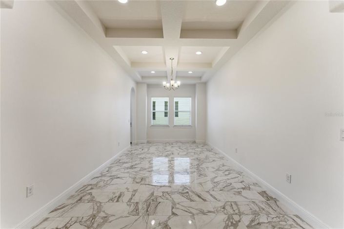 Image No.19-4 Bed House for sale