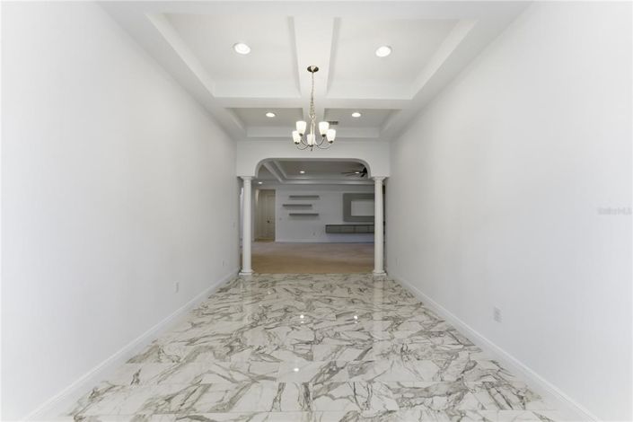 Image No.20-4 Bed House for sale