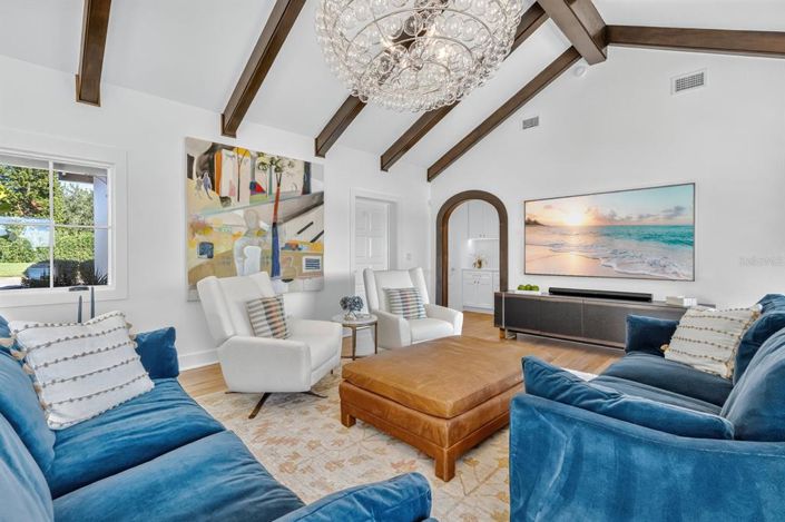 Image No.14-3 Bed House for sale