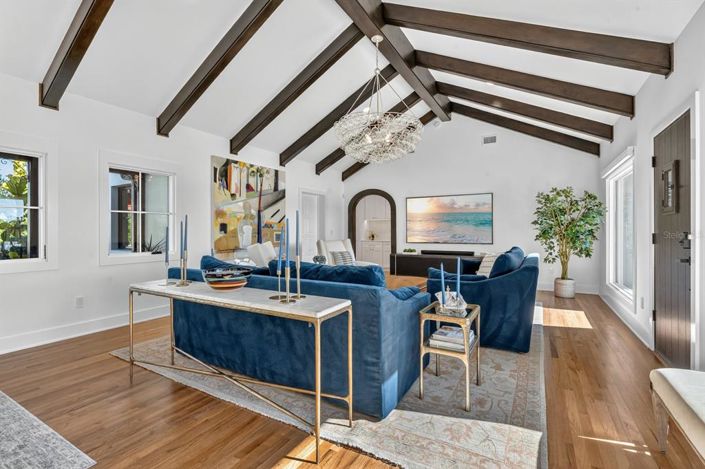 Image No.15-3 Bed House for sale