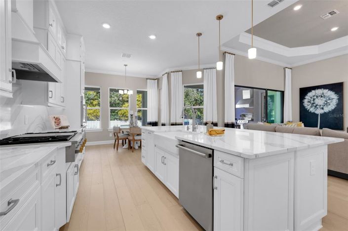 Image No.16-4 Bed House for sale