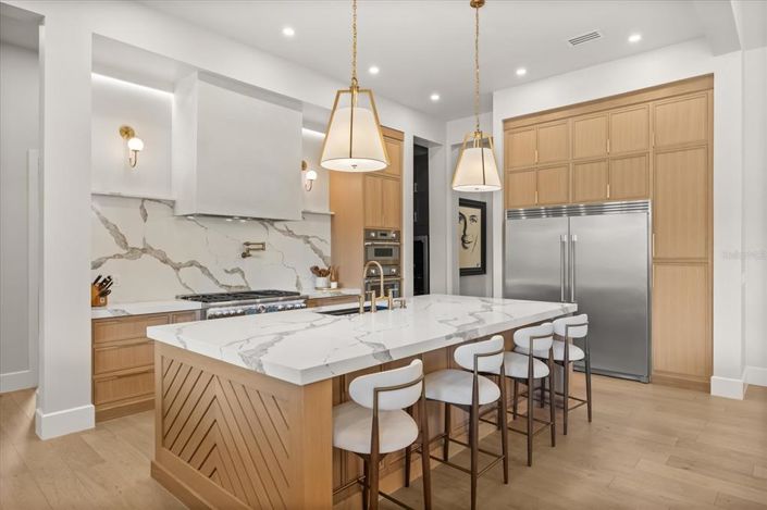 Image No.14-5 Bed House for sale