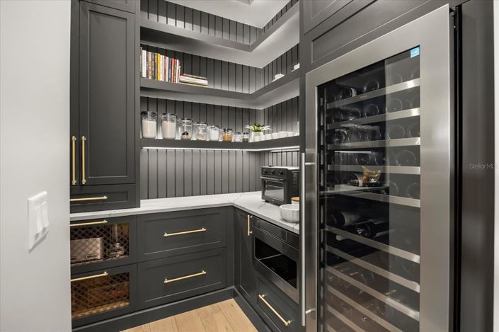 Image No.19-5 Bed House for sale