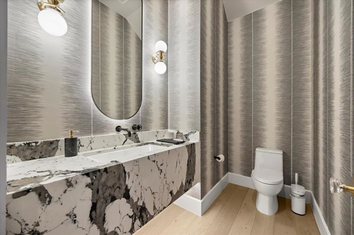 Image No.21-5 Bed House for sale